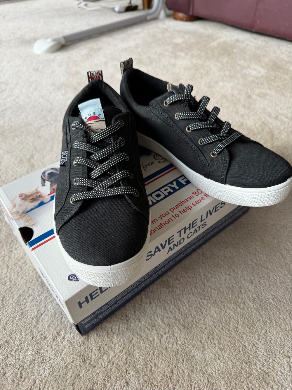 NWT BOBS from Sketchers Sneakers with Memory Foam